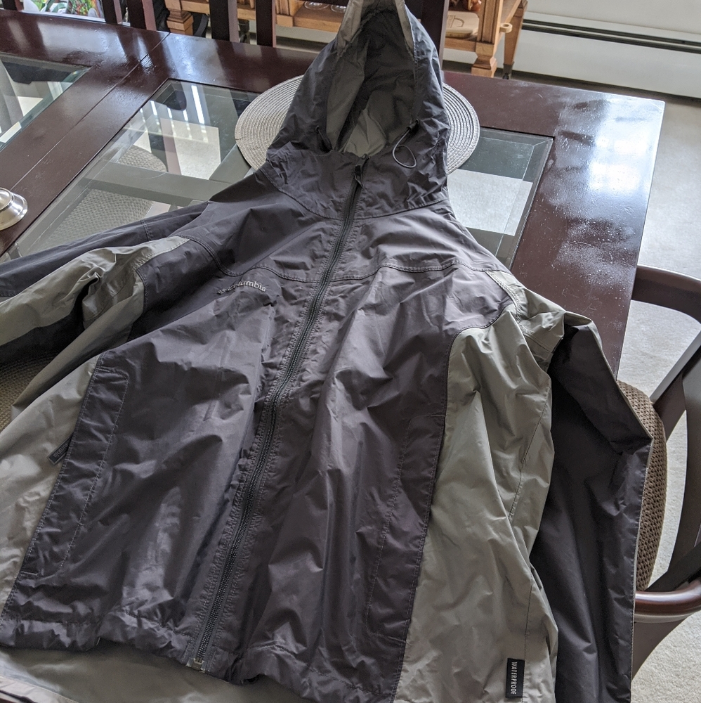 Columbia Men's Lightweight Waterproof Jacket